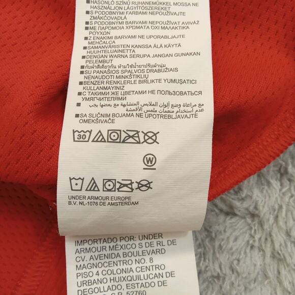 Under Armour Polo Shirt M Heatgear Loose Short Sleeve 3 Button Red Polyester EUC - Picture 7 of 8